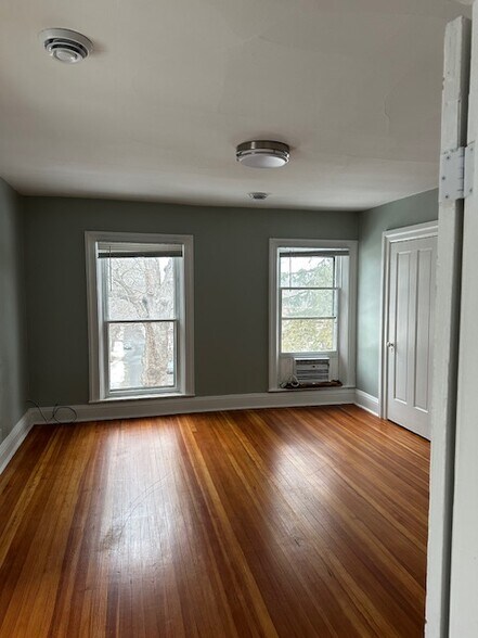 bedroom (3) - 124 8th St E