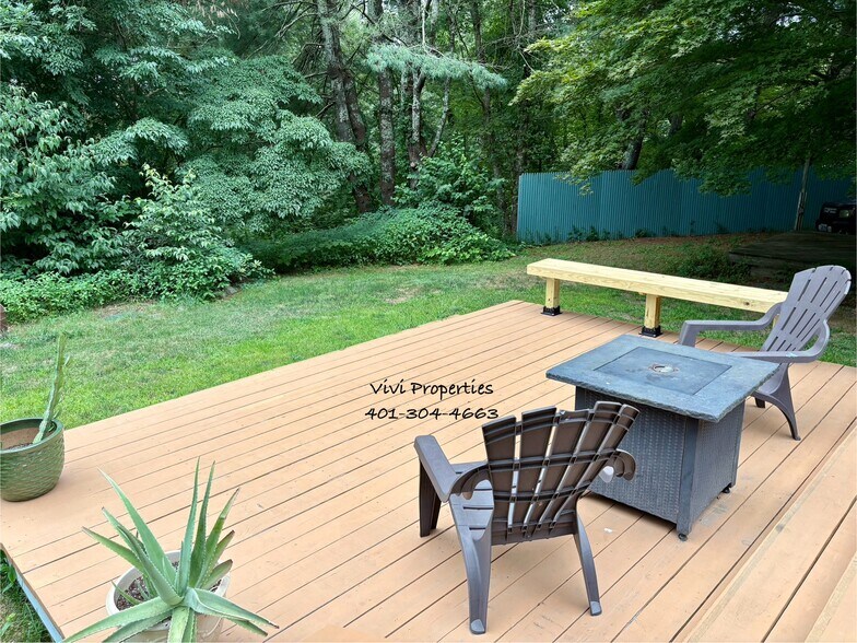 Back Deck - 365 Woodville Rd