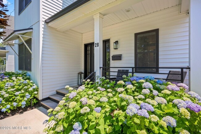 Building Photo - 28 Rector Pl