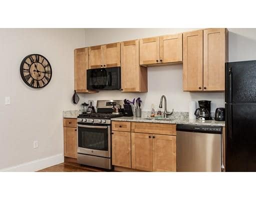 Building Photo - 85 Newton St