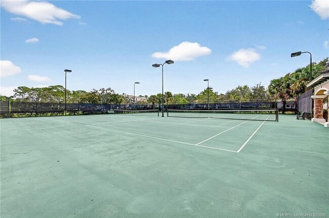 Building Photo - 5407 SW Pomegranate Way