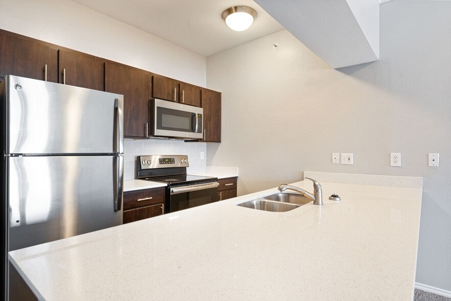 Building Photo - Daxton