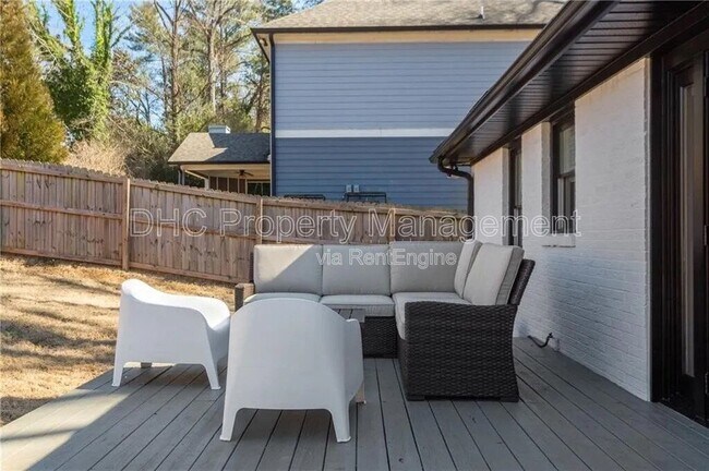 Building Photo - 2968 Catalina Dr