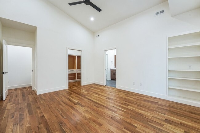 Building Photo - 1236 Parkside Ave