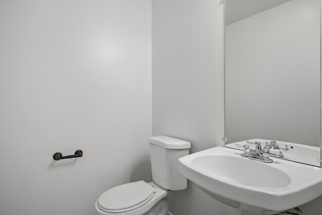 Building Photo - Stylish 3-Bedroom Home with Mountain Views & Attached 2-Car Garage