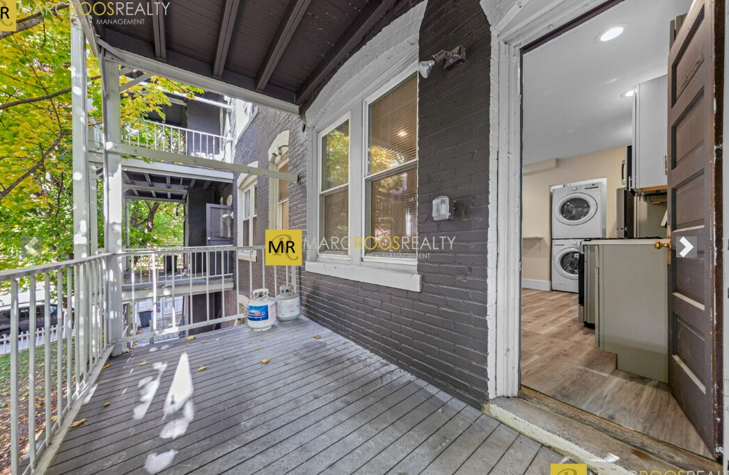 Building Photo - 42 Brackett St