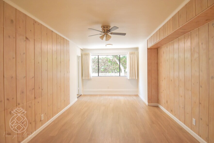 Primary Photo - 2262 Fox Hills Dr