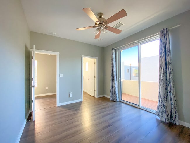 Building Photo - 844 Tijeras Ave NW