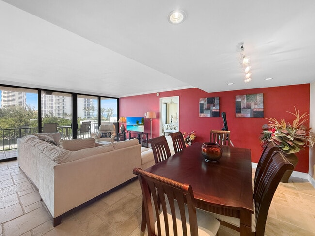 Building Photo - 4200 N Ocean Dr