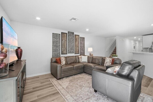 Building Photo - 2731 Idyll Lks Cir