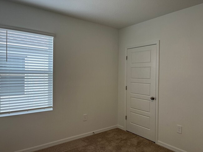 Building Photo - 3304 White Indigo