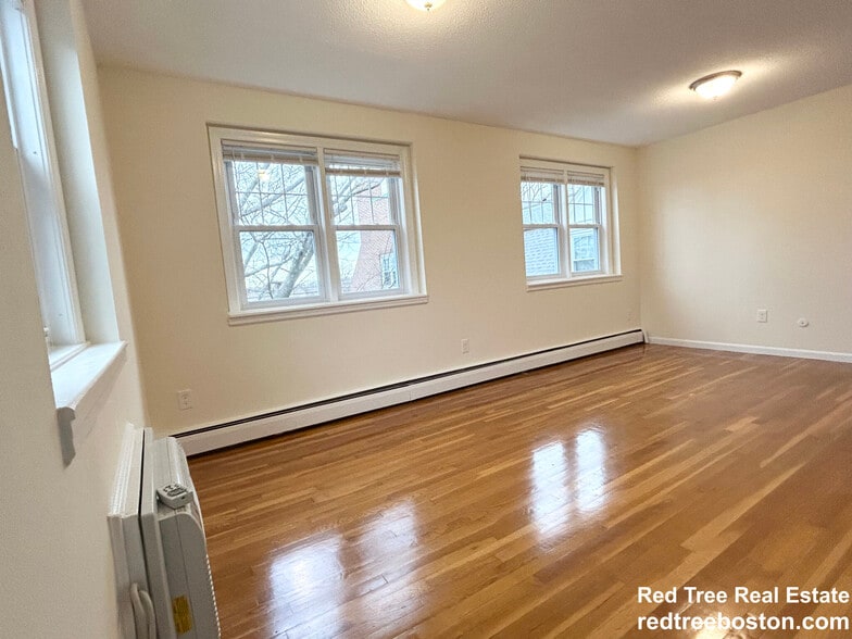 Building Photo - 2018 Commonwealth Ave