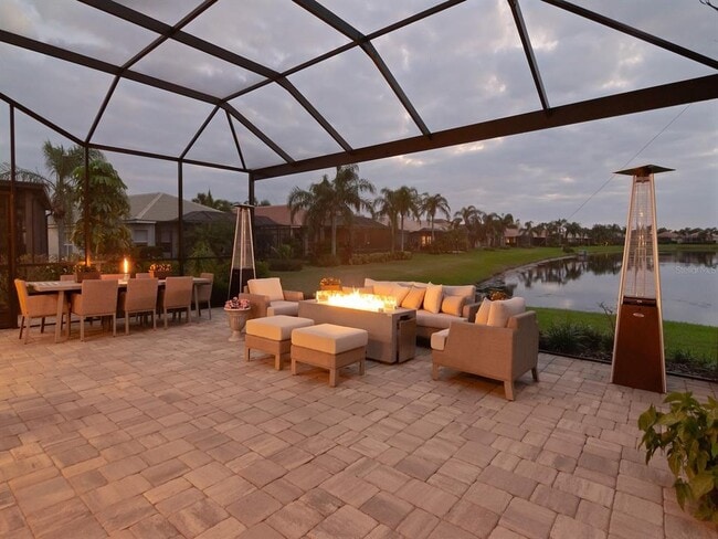 Building Photo - 5011 Sandy Brook Cir