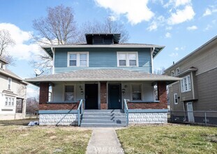 Building Photo - Charming 3 Bedroom Duplex in Prime Indiana...