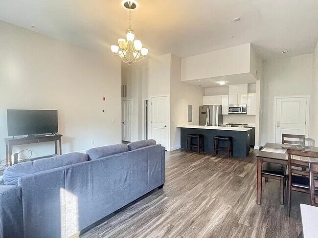 Building Photo - 1022 Hancock St