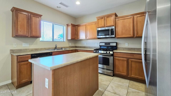 Building Photo - 9107 N 185th Ave