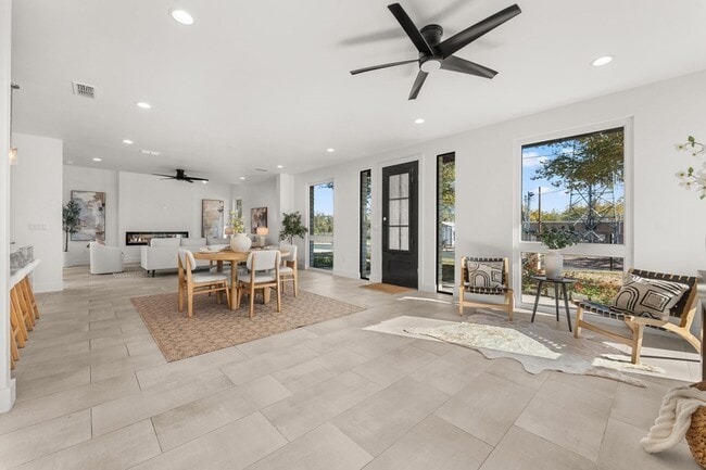 Building Photo - 3814 Wadford St