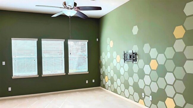 Building Photo - 15110 Sierra Ridge Dr