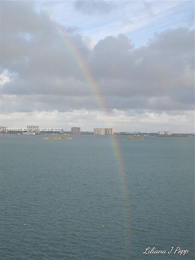 Building Photo - 1625 Kennedy Cswy