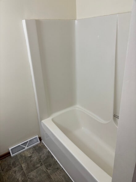 Building Photo - 308 Lexington Dr