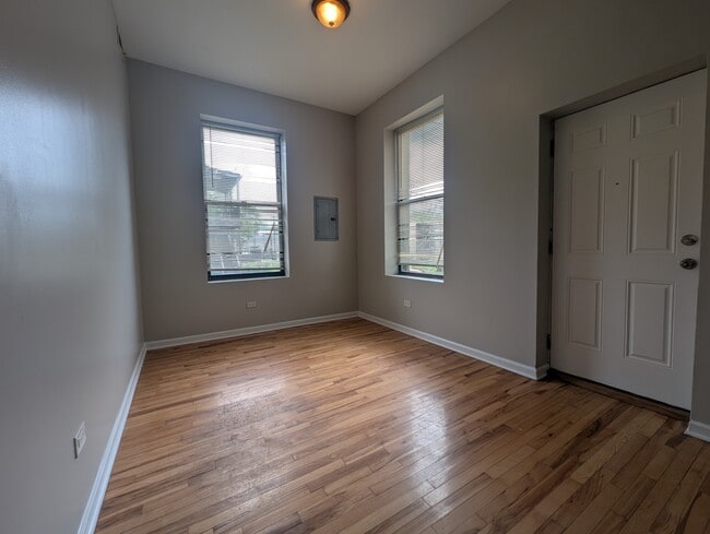 Building Photo - 5417 S Carpenter St