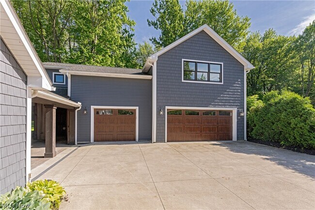 Building Photo - 1 Deerfield Dr