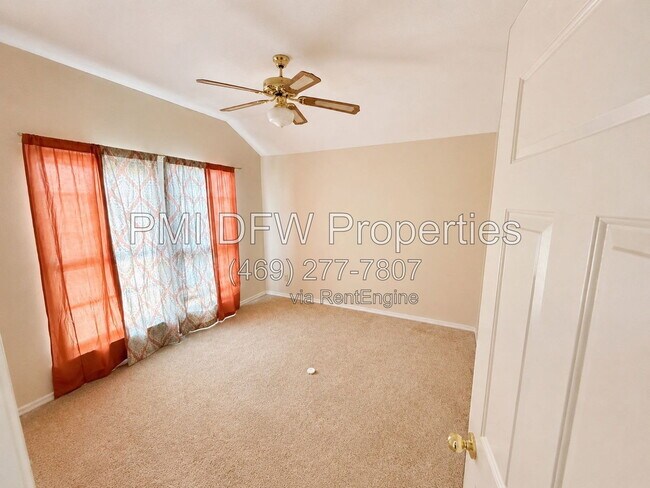 Building Photo - 2332 Boardwalk Dr