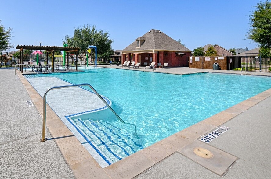 Building Photo - 3522 Van Zandt Rd