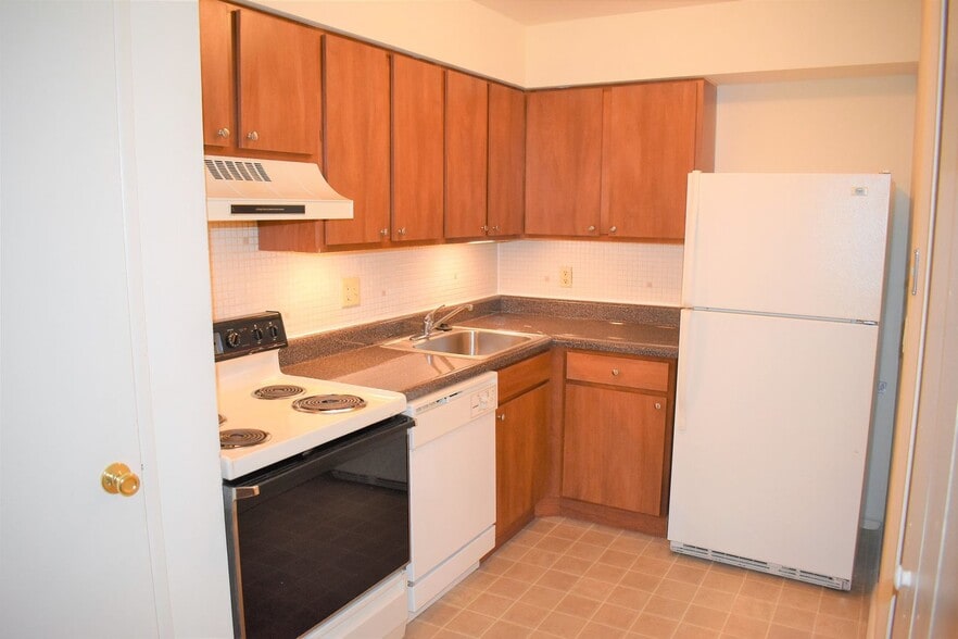 Interior Photo - Chez Paree