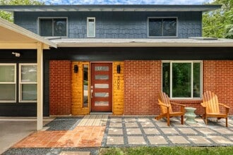 Building Photo - 3006 Burning Oak Dr