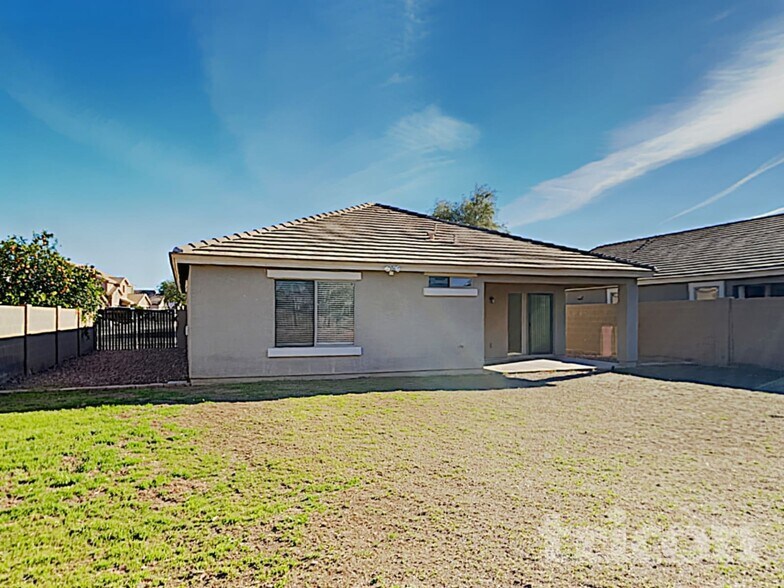 Building Photo - 30568 N Zircon Dr