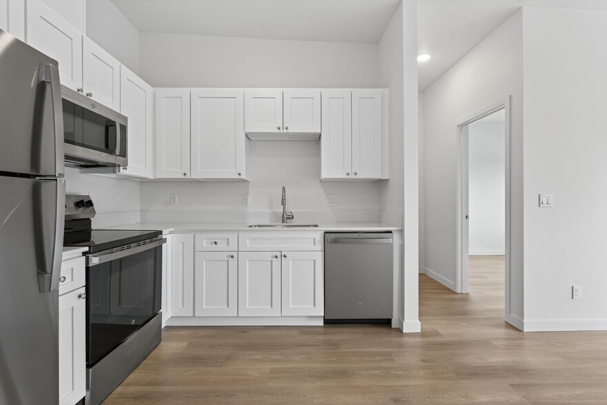 Interior Photo - Powell Heights