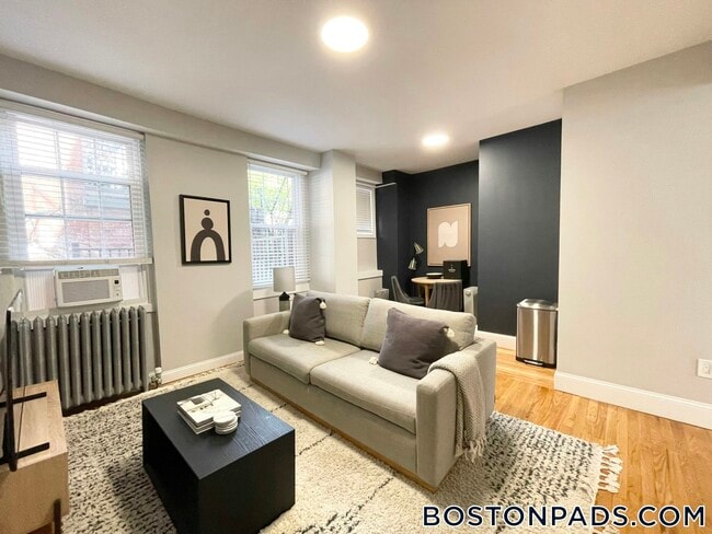 Building Photo - 12 Derne St