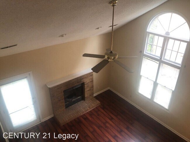 Building Photo - 3 br, 2.5 bath House - 10421 Ravenbrook Ln