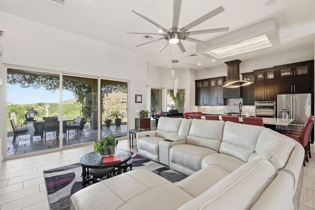 Building Photo - 5405 N Houghton Rd