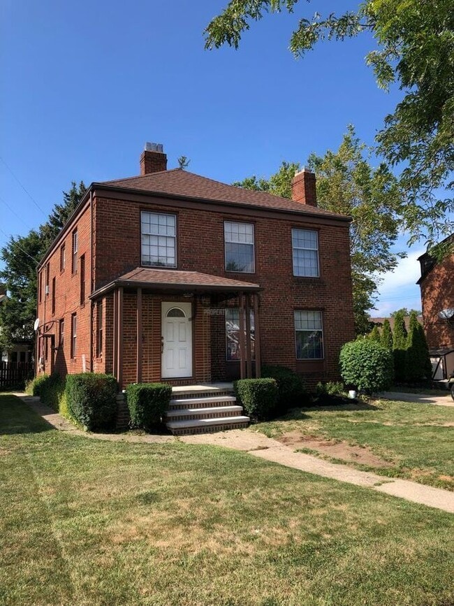 Building Photo - 17724 Hilliard Rd