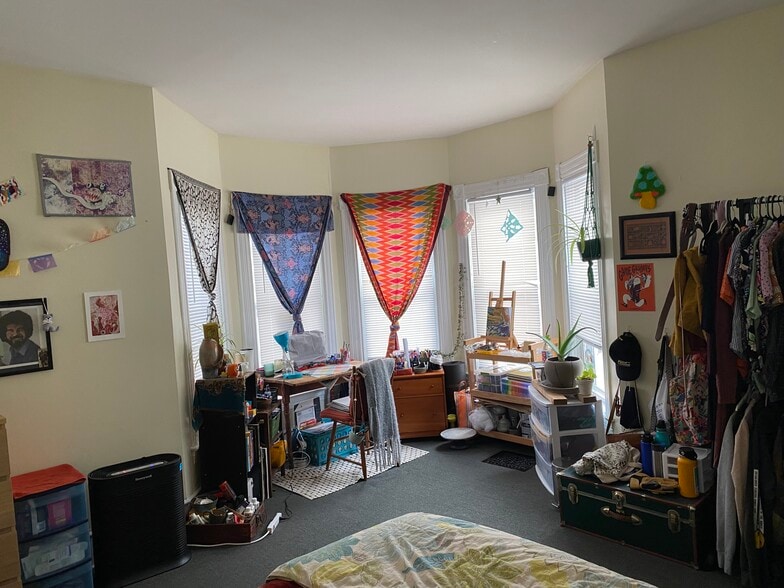 Bed 2 - 19 School St