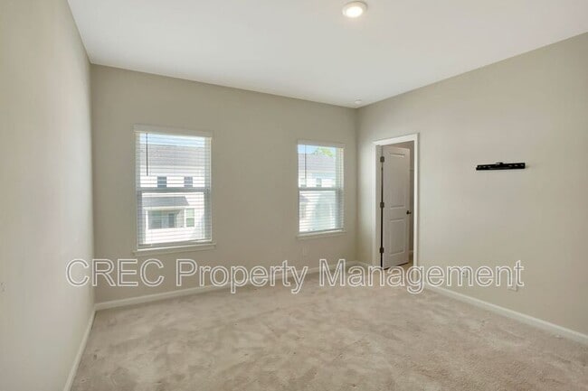 Building Photo - 306 Pathfinder Way
