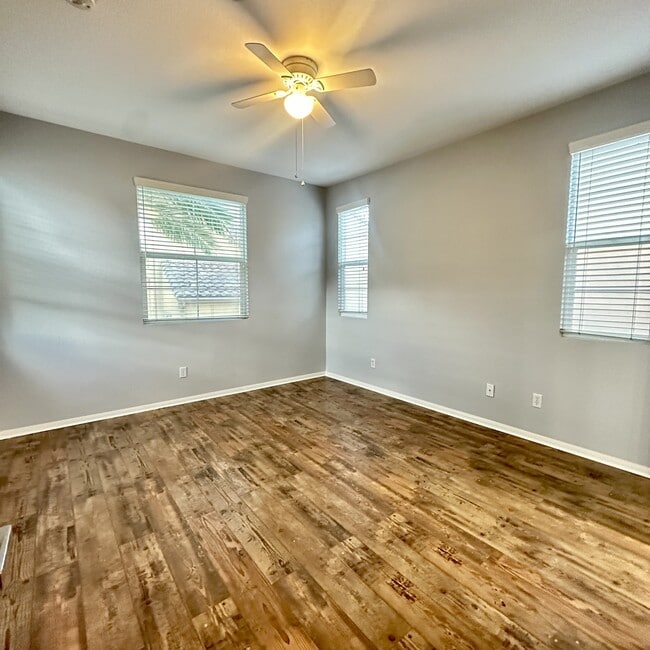 Building Photo - 2649 Villas Way