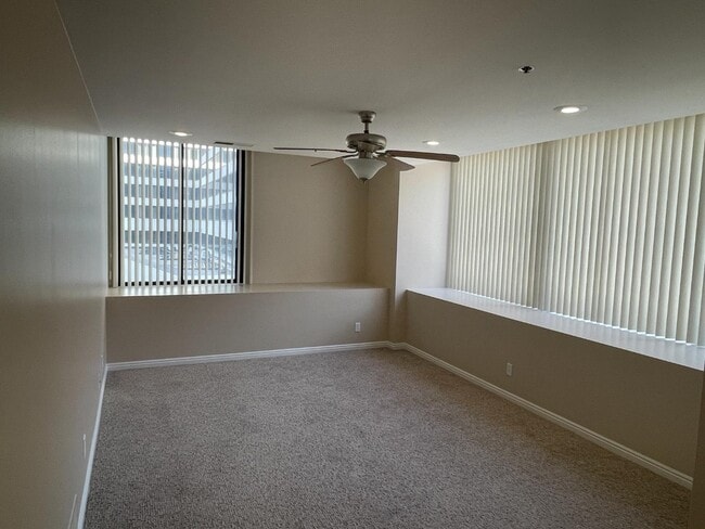 Building Photo - 48 W 300 S
