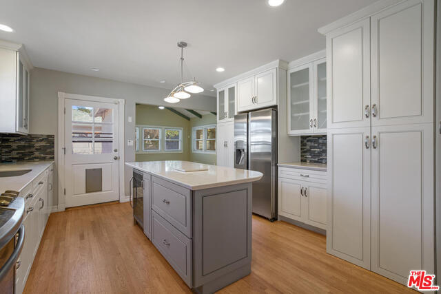 Building Photo - 7432 Westlawn Ave