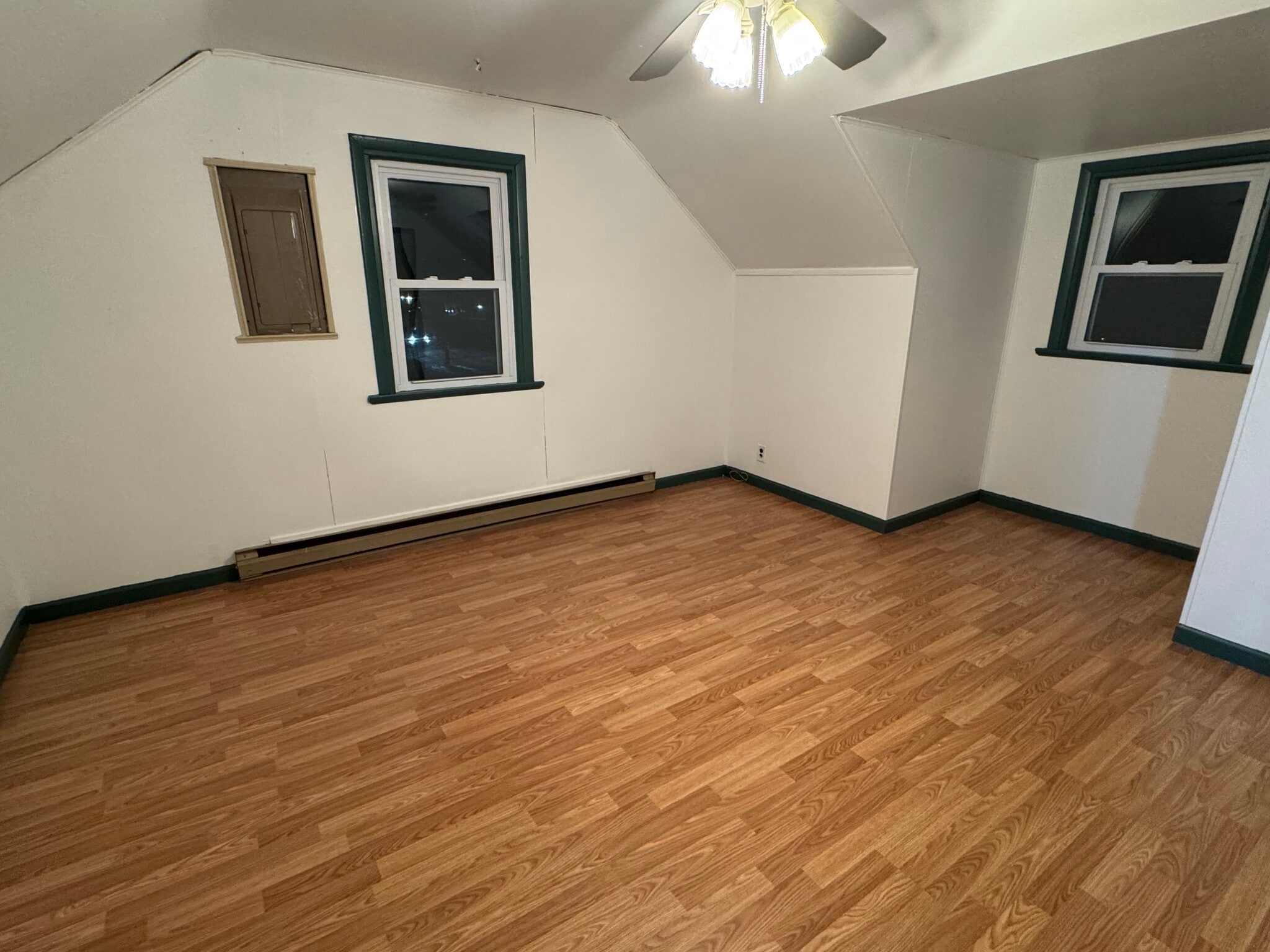 Building Photo - 165 Sand Creek Rd