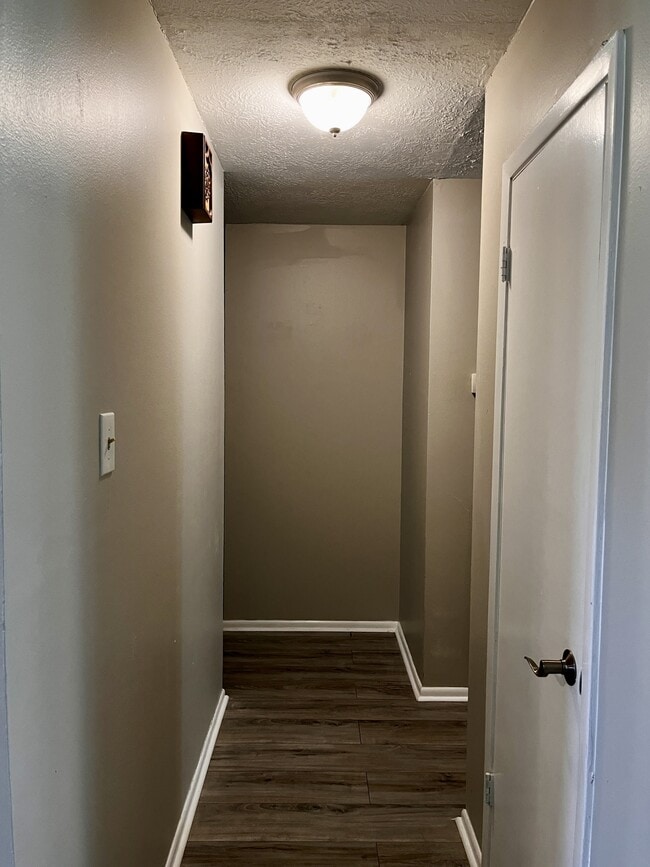 Building Photo - 1010 Holt St