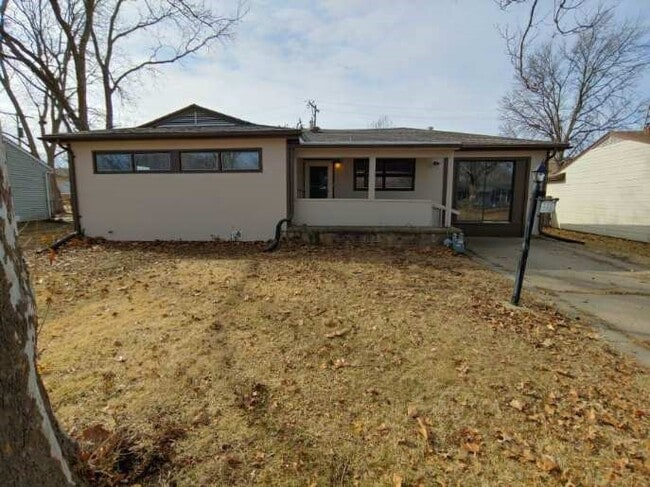 Primary Photo - 5319 SW 15th St