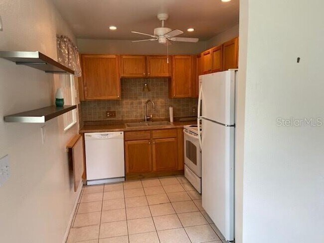 Building Photo - 205 Andover Pl