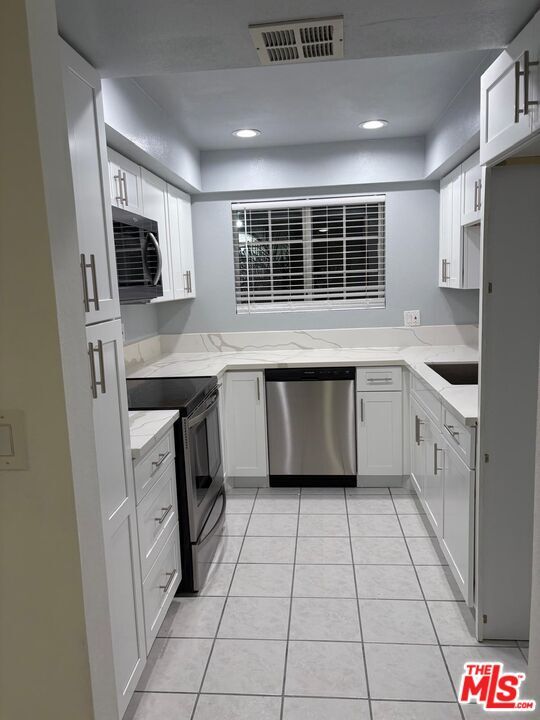 Building Photo - 777 S Citrus Ave