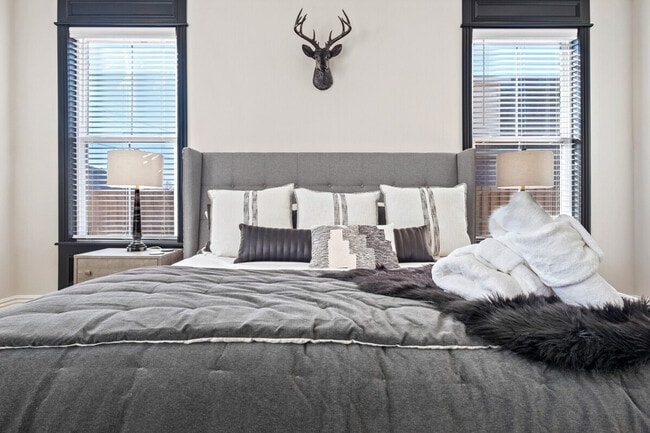 Building Photo - 6508 Stone Lake Dr