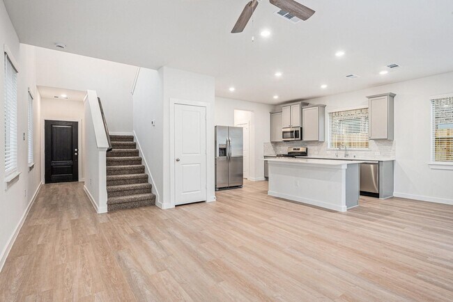 Building Photo - 17219 Walden Lk Ln