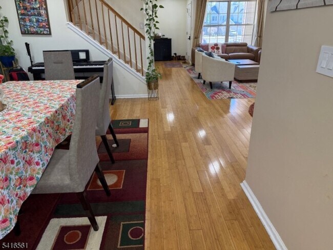 Building Photo - 1704 Bergen Ct