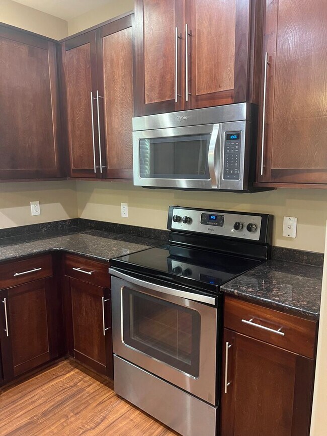 Building Photo - Lovely Home in Palmetto Pointe!-FREE Month Special!